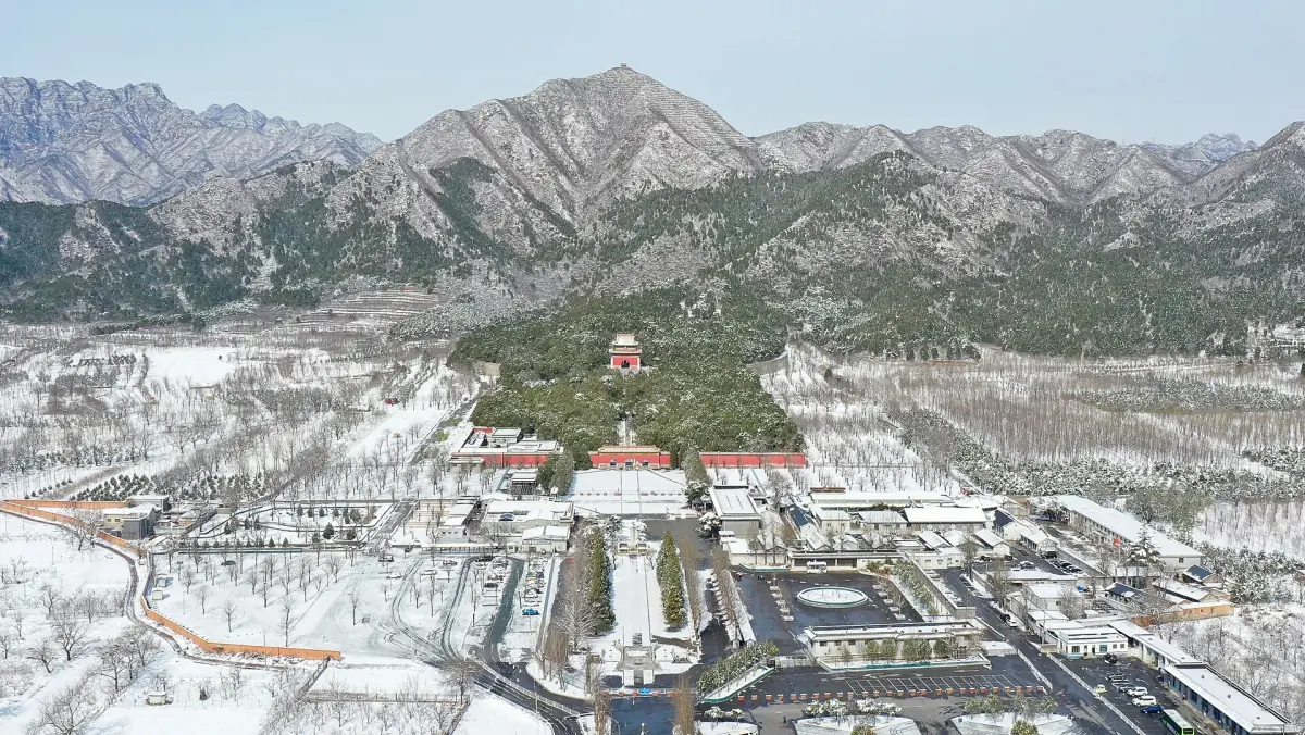 Dingling Mausoleum after snow