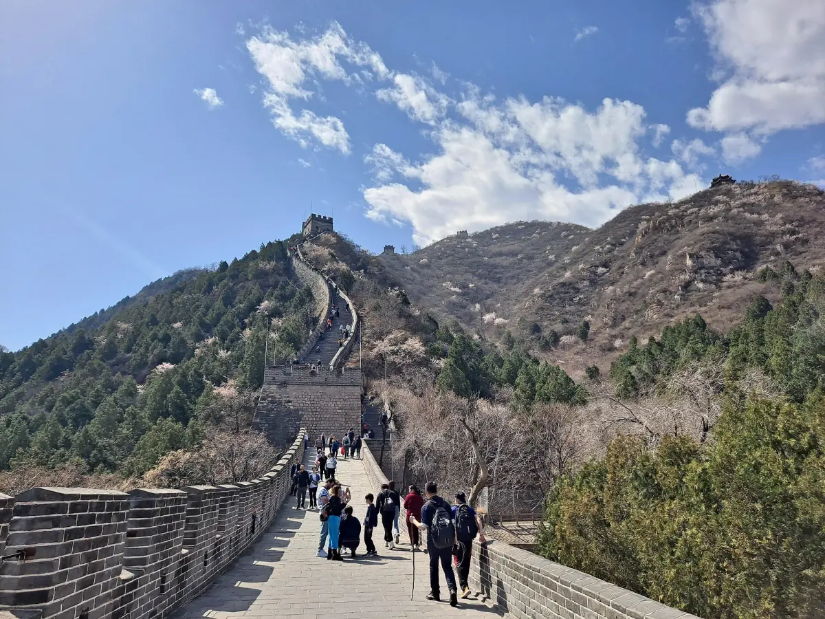 The wall climbing the hills at Juyongguan